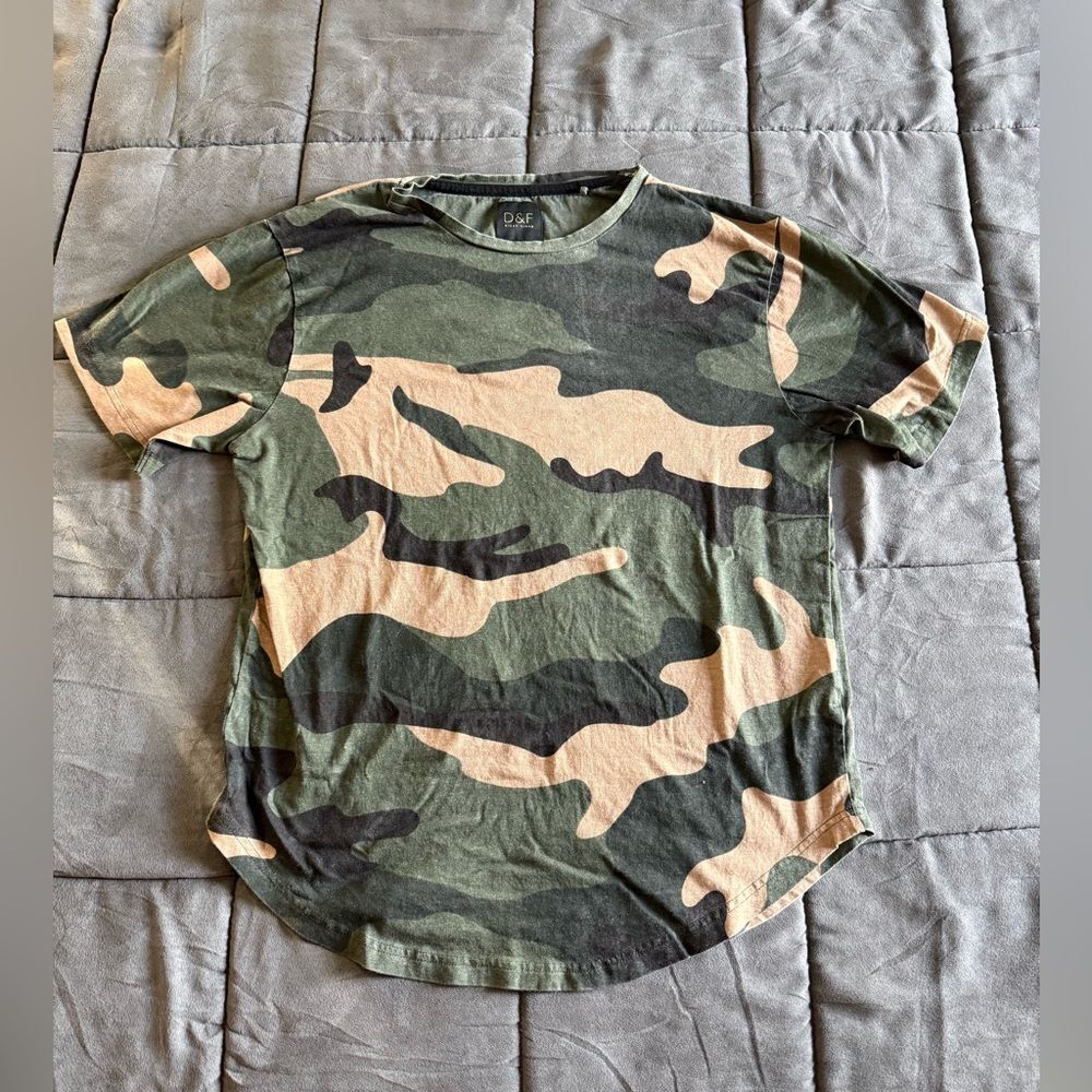 D & F Ricky Singh Camouflage T-Shirt Size Large
